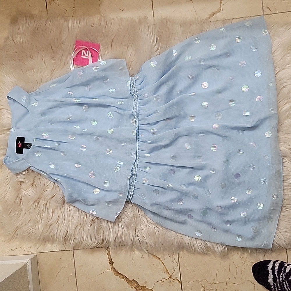 Dress - Picture 2 of 8